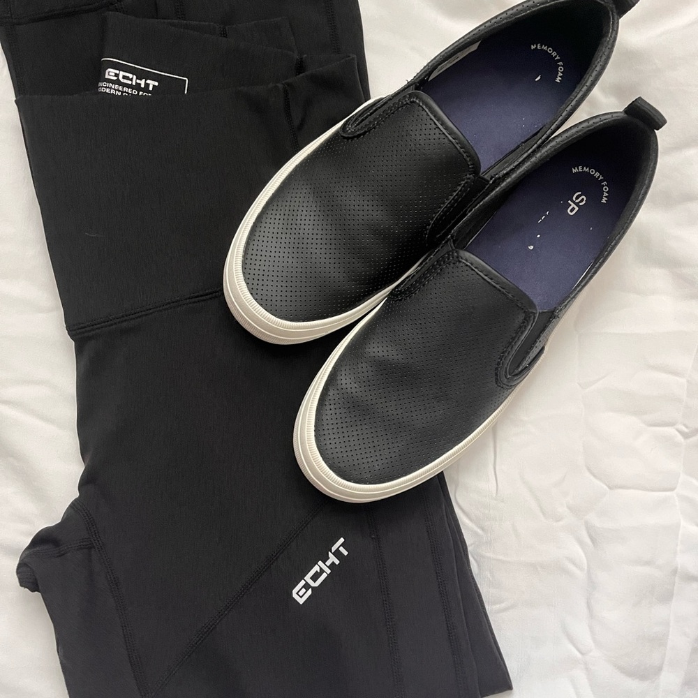 Women Sperry slip on perforated sneakers